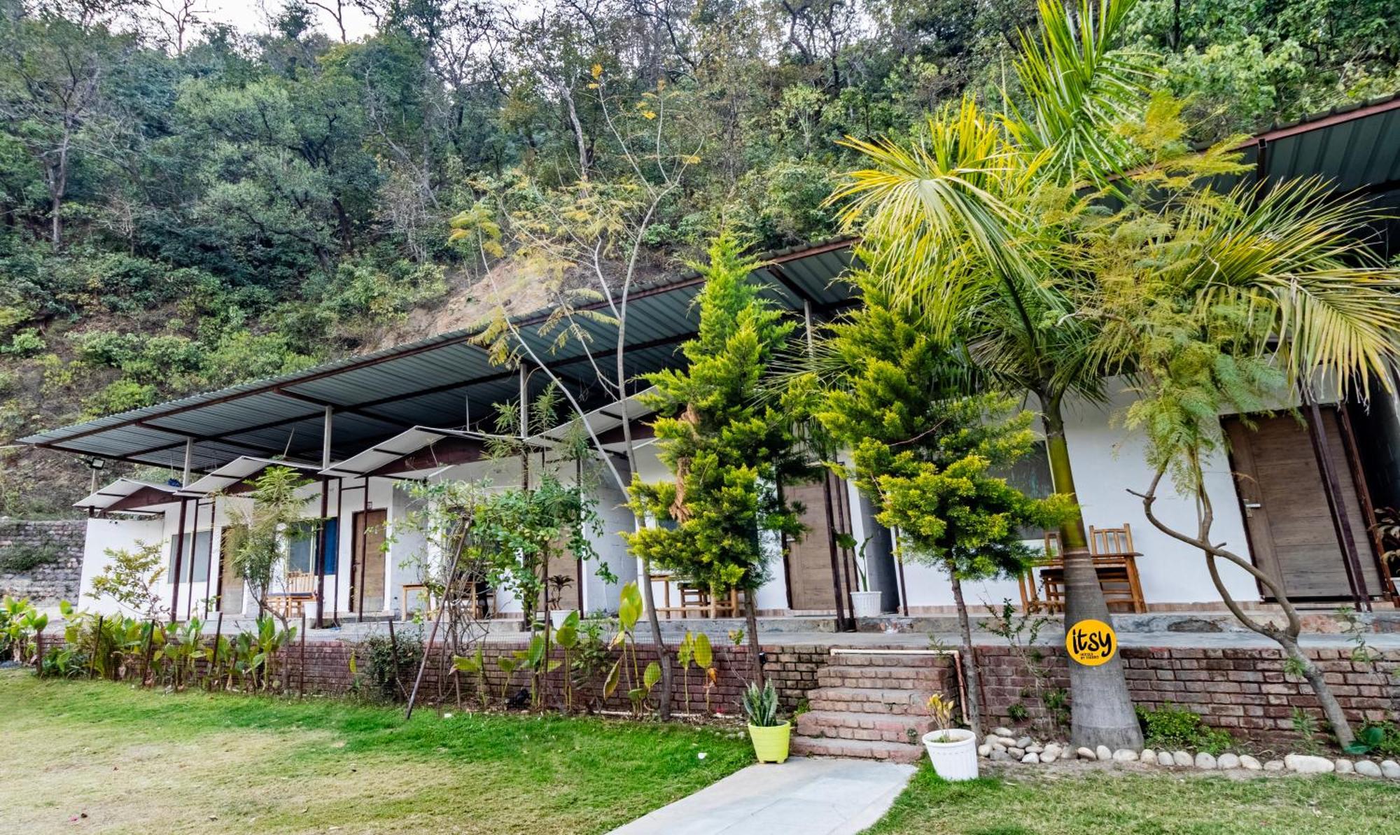Itsy Hotels Paddler Zone With Bungee Jumping Shivpuri  Exterior photo